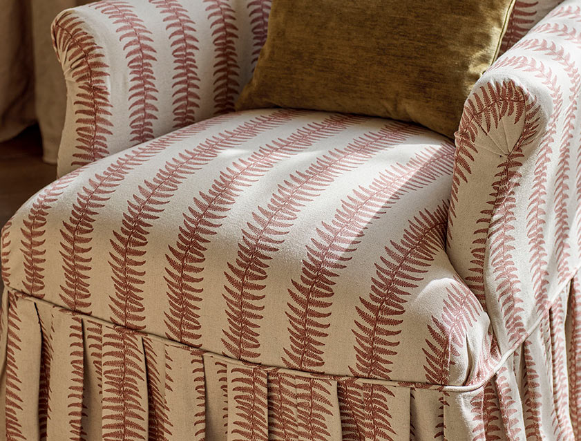 Spill Resistant Frond Stripe Small Berry detail